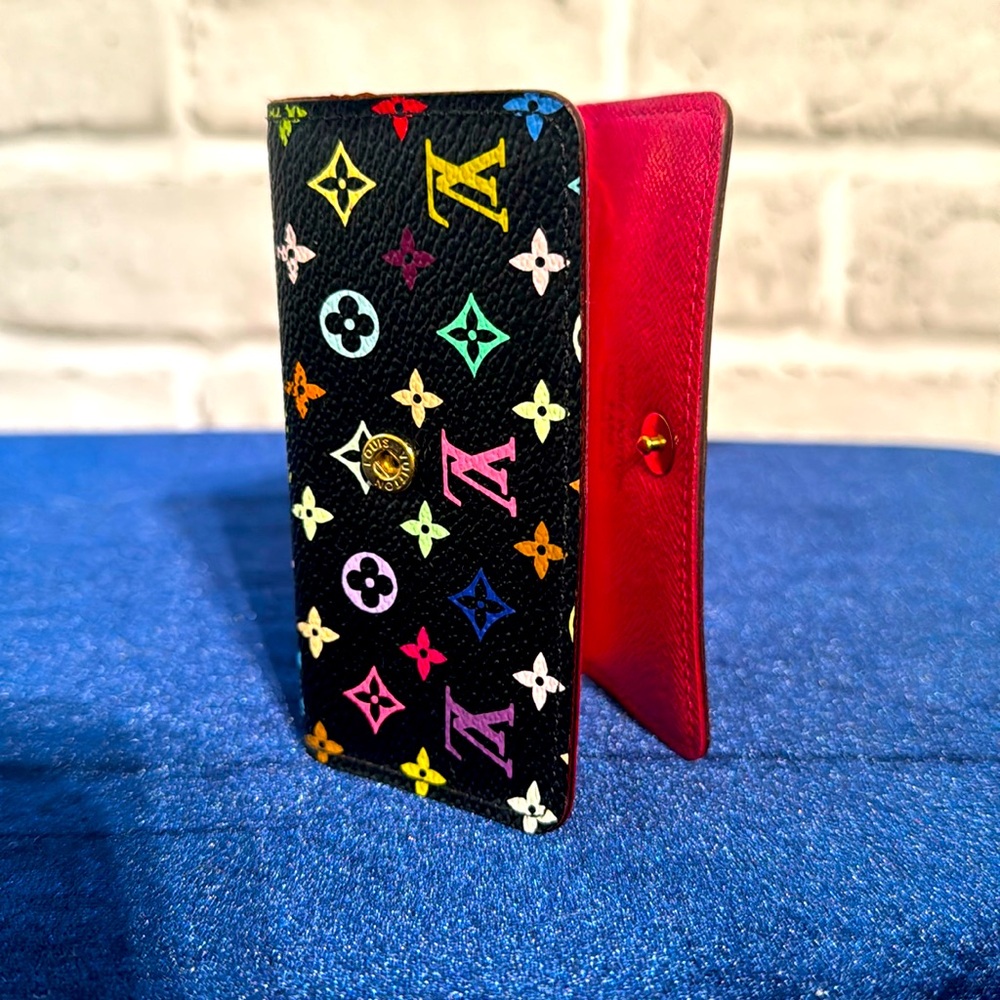 EUC Louis Vuitton Murakami Black with interior 
Pink Leather Key Card Holder
